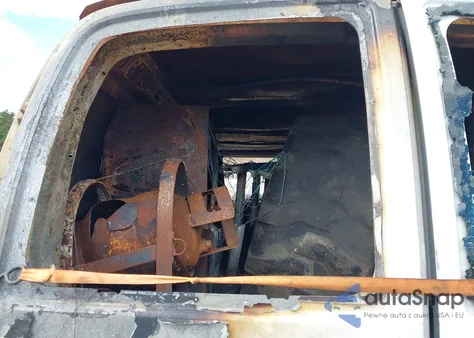 2018 Chevrolet Express 2500 Work Van z USA, uszkodzony, nr VIN 1GCWGAFP6J1178099